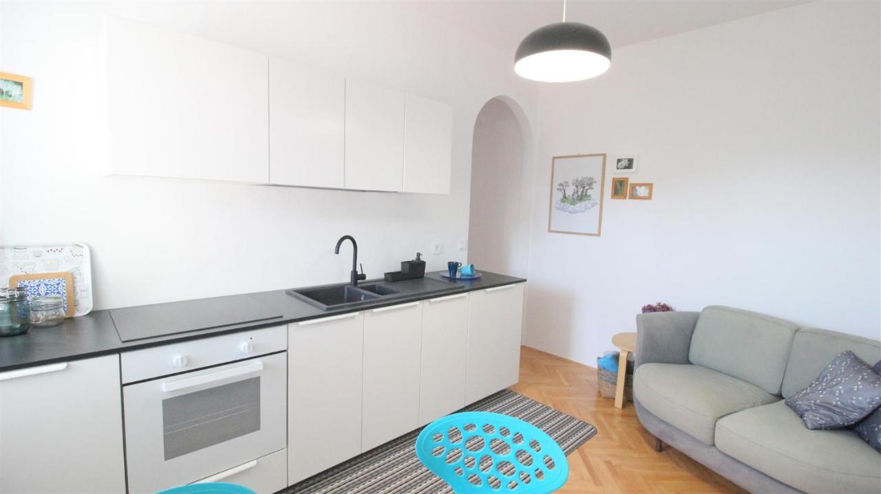 Tamaris, 600 M From The Beach Novigrad  Екстер'єр фото
