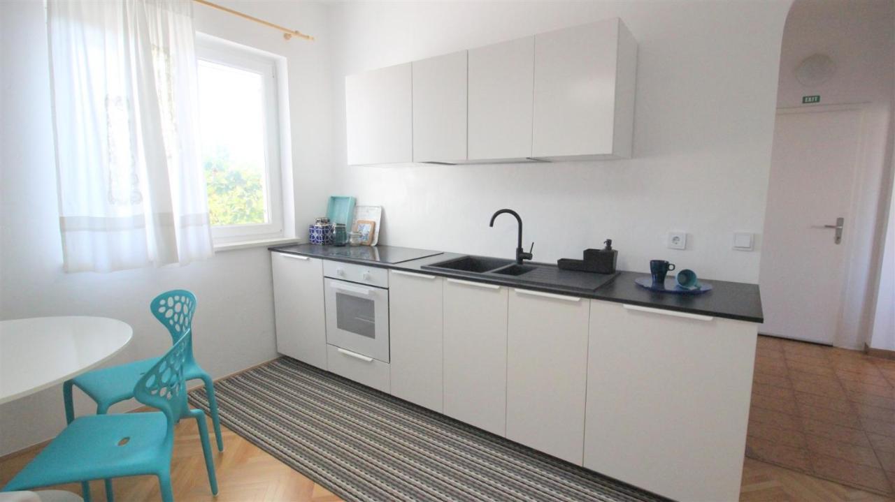 Tamaris, 600 M From The Beach Novigrad  Екстер'єр фото